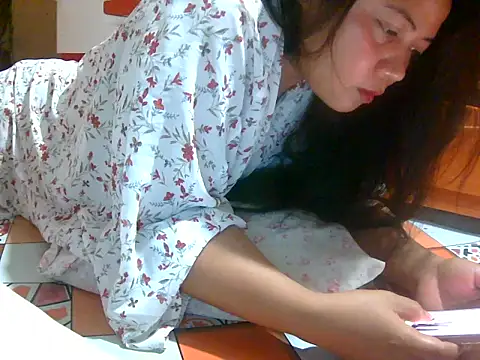 Snapshot of bobs4u chatting on 06/19/26, 03:40 bobs4u online show from 06/19/26, 03:40