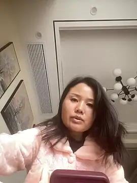 Snapshot of Mier-cn chatting on 12/04/25, 05:28 Mier-cn online show from 12/04/25, 05:28