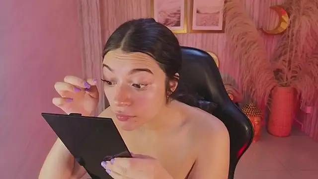 valkiria ardent s online show from 02/26/26, 01:00