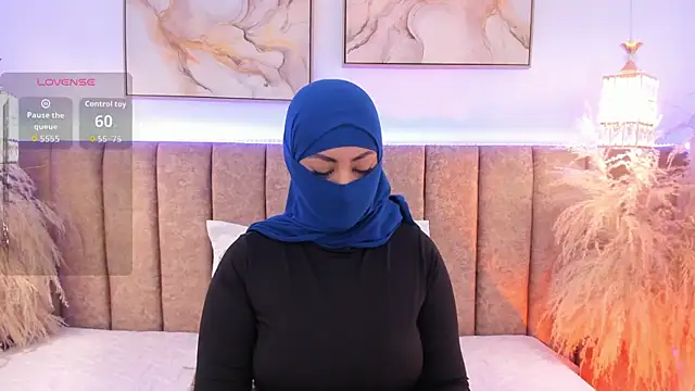 azza   online show from 11/15/25, 12:20