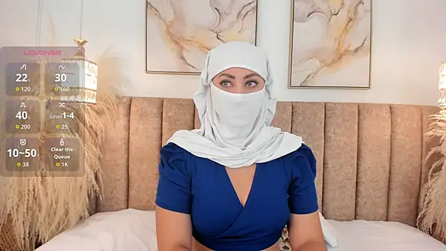 azza   online show from 09/18/25, 11:46