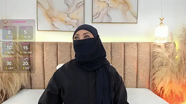 azza   online show from 11/11/25, 12:22