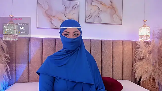 azza   online show from 09/26/25, 12:01