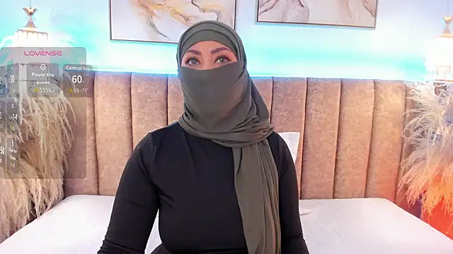 azza   online show from 10/22/25, 12:26