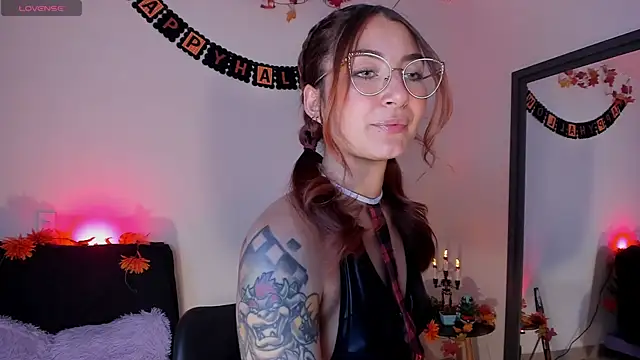 Isis-Blaze online show from 10/28/25, 08:52