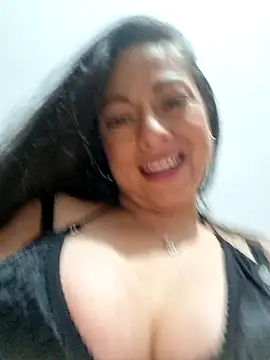 Snapshot of Katia_gh chatting on 05/03/26, 03:33 Katia gh online show from 05/03/26, 03:33