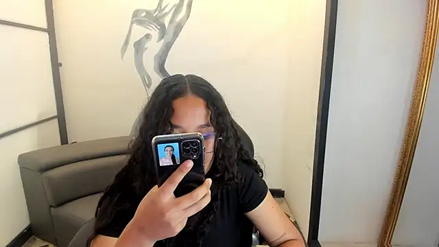 Noahsmitth  online show from 10/08/25, 04:14