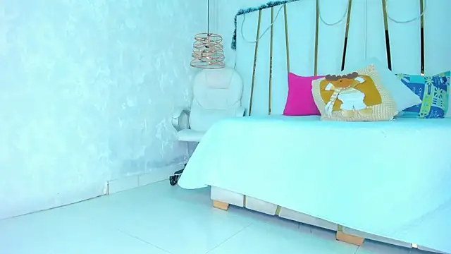 bonnie sm online show from 12/05/25, 06:06