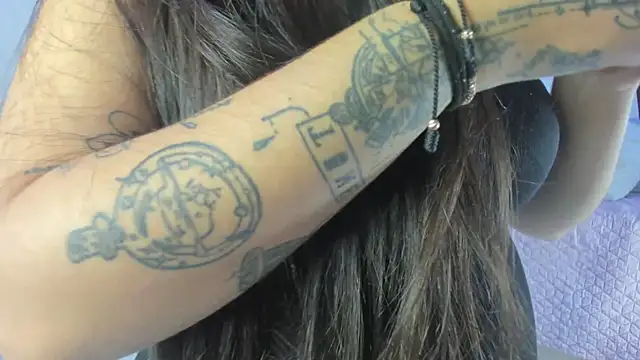 bonnie sm online show from 11/27/25, 07:03