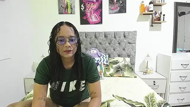 Snapshot of nay_and_aleja1 chatting on 05/09/26, 03:10 nay and aleja1 online show from 05/09/26, 03:10