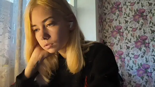 Witching Moon online show from 09/27/25, 07:58