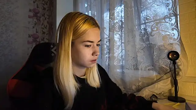 Witching Moon online show from 11/11/25, 07:47