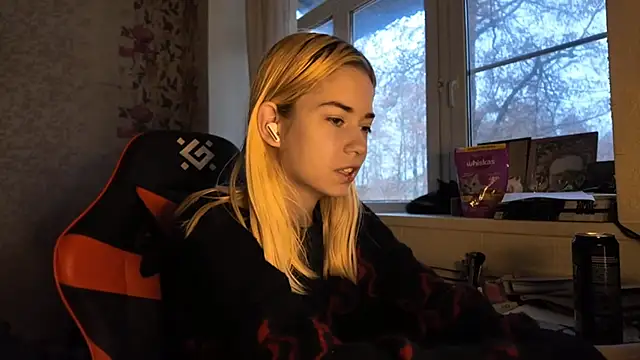 Witching Moon online show from 12/03/25, 07:08