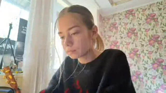 Witching Moon online show from 09/23/25, 08:21