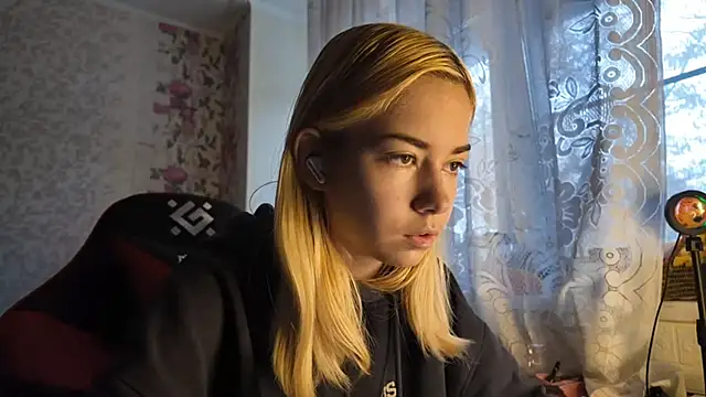 Witching Moon online show from 10/28/25, 07:40