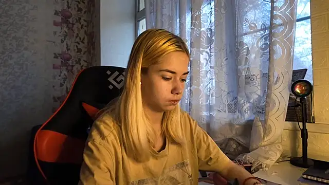 Witching Moon online show from 11/12/25, 07:34