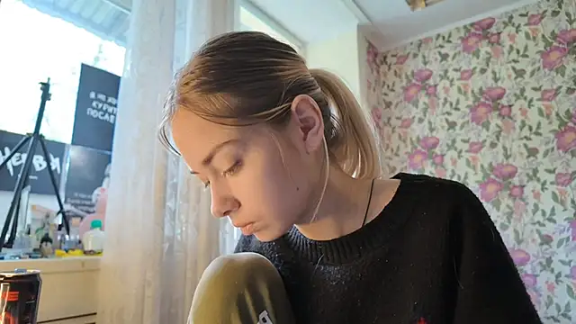 Witching Moon online show from 09/17/25, 07:43