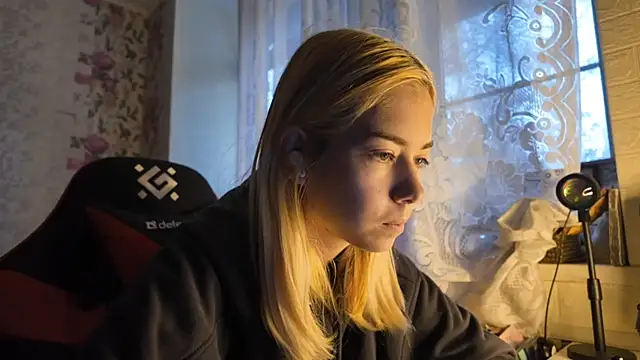 Witching Moon online show from 10/21/25, 07:30