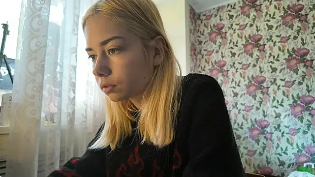 Witching Moon online show from 10/04/25, 07:21