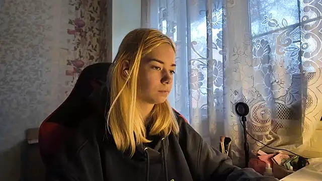 Witching Moon online show from 10/15/25, 07:27