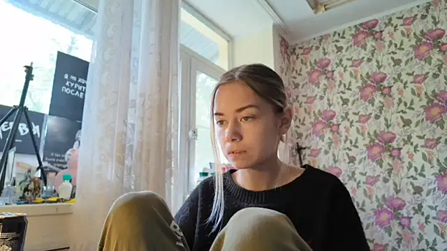 Witching Moon online show from 09/18/25, 08:17