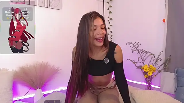 Nicolle swt online show from 10/06/25, 11:00