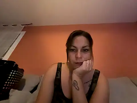 minettedusud online show from 11/30/25, 09:59