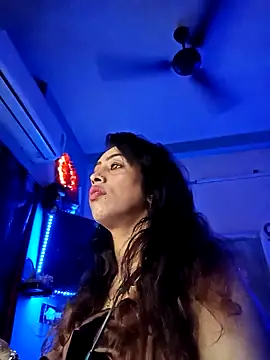 Snapshot of Love_Beauty01 chatting on 02/08/26, 07:00 Love Beauty01 online show from 02/08/26, 07:00