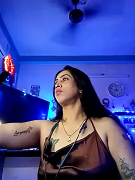 Snapshot of Love_Beauty01 chatting on 02/14/26, 06:52 Love Beauty01 online show from 02/14/26, 06:52