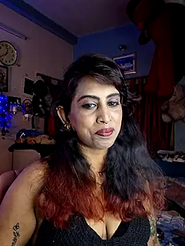 Snapshot of Love_Beauty01 chatting on 07/10/26, 06:52 Love Beauty01 online show from 07/10/26, 06:52