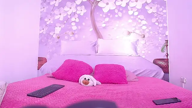 Snapshot of tammy_02_ chatting on 11/29/25, 01:44 tammy 02 online show from 11/29/25, 01:44