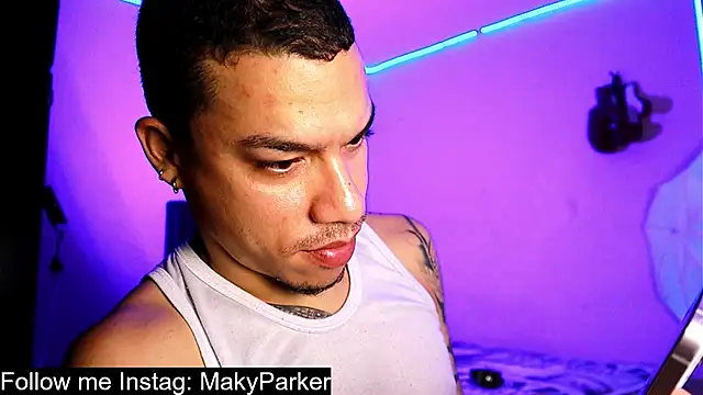 Snapshot of AlphaMasterXxx chatting on 11/05/25, 10:57 AlphaMasterXxx online show from 11/05/25, 10:57