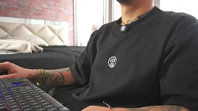 AlphaMasterXxx online show from 05/12/26, 04:57