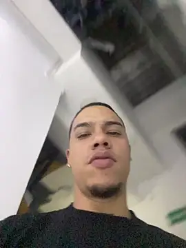 Snapshot of AlphaMasterXxx chatting on 11/01/25, 06:30 AlphaMasterXxx online show from 11/01/25, 06:30