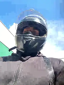 Snapshot of AlphaMasterXxx chatting on 11/21/25, 07:35 AlphaMasterXxx online show from 11/21/25, 07:35