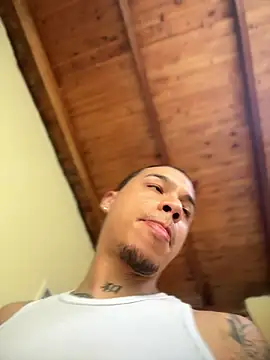 Snapshot of AlphaMasterXxx chatting on 10/28/25, 08:30 AlphaMasterXxx online show from 10/28/25, 08:30