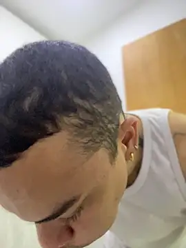 Snapshot of AlphaMasterXxx chatting on 11/02/25, 10:31 AlphaMasterXxx online show from 11/02/25, 10:31