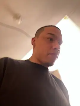 Snapshot of AlphaMasterXxx chatting on 10/20/25, 05:13 AlphaMasterXxx online show from 10/20/25, 05:13