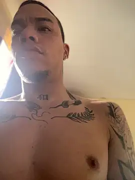 Snapshot of AlphaMasterXxx chatting on 11/01/25, 07:52 AlphaMasterXxx online show from 11/01/25, 07:52