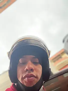 Snapshot of AlphaMasterXxx chatting on 10/30/25, 07:55 AlphaMasterXxx online show from 10/30/25, 07:55