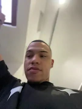 Snapshot of AlphaMasterXxx chatting on 11/14/25, 11:25 AlphaMasterXxx online show from 11/14/25, 11:25