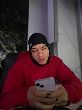 Snapshot of AlphaMasterXxx chatting on 11/26/25, 12:05 AlphaMasterXxx online show from 11/26/25, 12:05