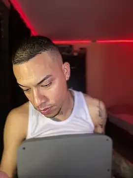 AlphaMasterXxx online show from 10/14/25, 01:50