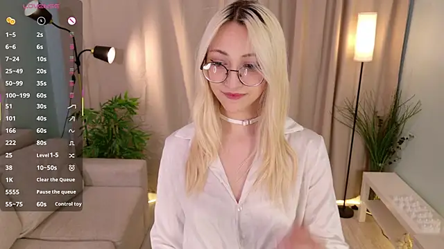 Snapshot of Marry_sharp chatting on 11/24/25, 09:15 Marry sharp online show from 11/24/25, 09:15