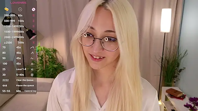 Snapshot of Marry_sharp chatting on 10/13/25, 09:05 Marry sharp online show from 10/13/25, 09:05