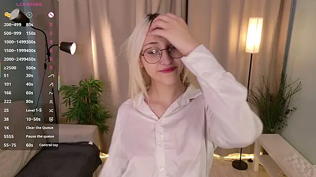 Snapshot of Marry_sharp chatting on 11/18/25, 09:07 Marry sharp online show from 11/18/25, 09:07