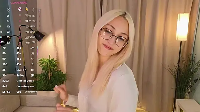 Snapshot of Marry_sharp chatting on 10/04/25, 09:05 Marry sharp online show from 10/04/25, 09:05