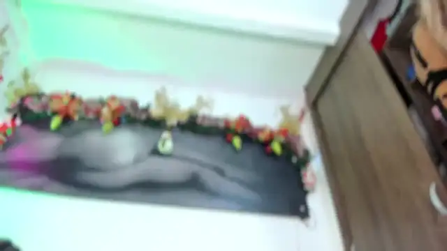 sophie 004 online show from 11/18/25, 07:28