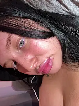 brunetteGirl274 online show from 10/02/25, 08:56