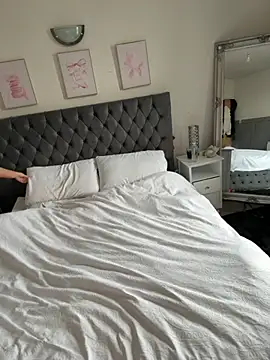 brunetteGirl274 online show from 10/10/25, 11:22